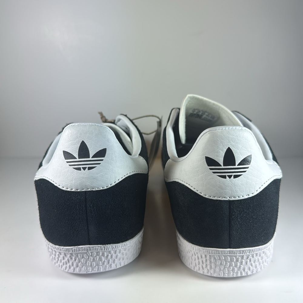 Adidas Gazelle Black and White Sneakers Size 7Y Big Kid Sneakers Shoes - Picture 4 of 12